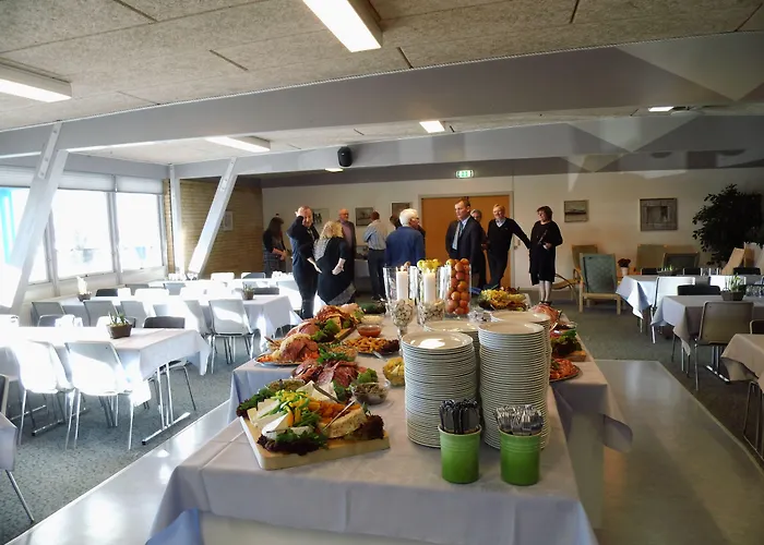 Vandrarhem Spektrum & *